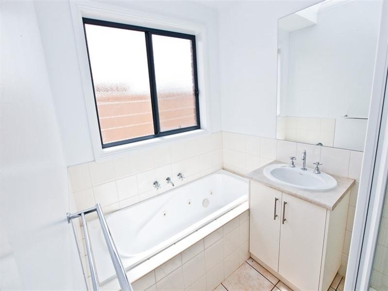 27 Wirraway Dv, Mildura VIC 3500