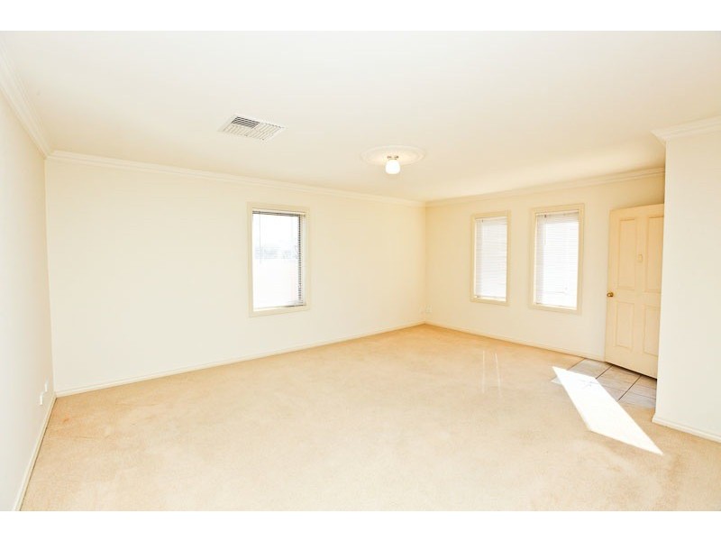15 James Cook Drive, Mildura VIC 3500