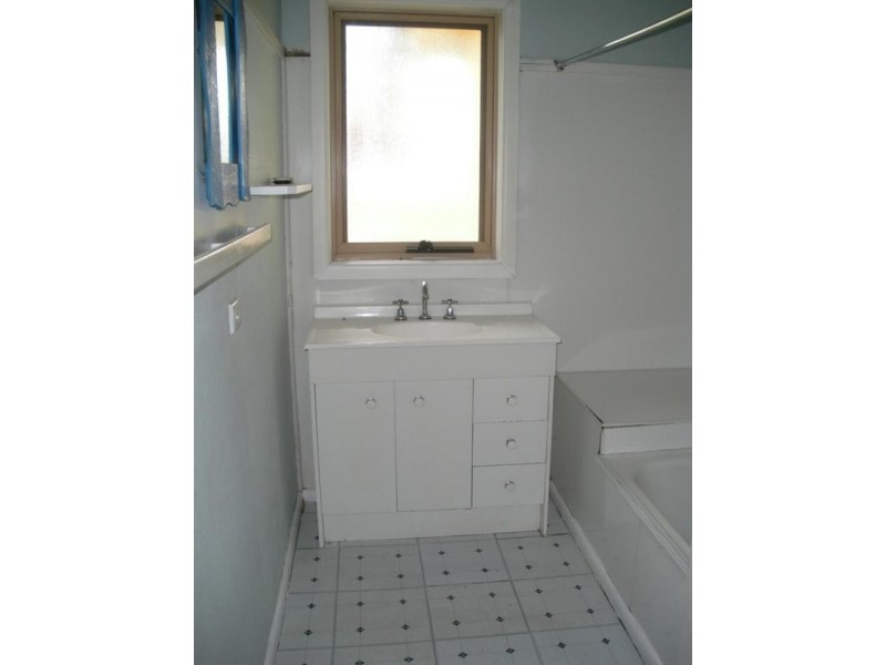 4 Loddon Avenue, Red Cliffs VIC 3496