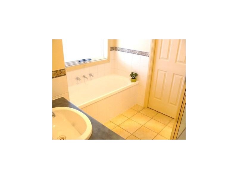 1/145 Riverside Avenue, Mildura VIC 3500