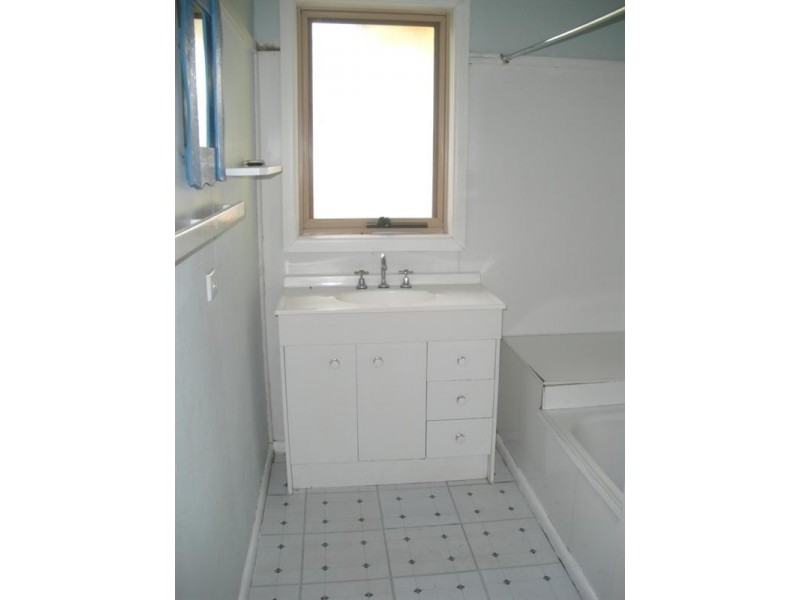 4 Loddon Avenue, Red Cliffs VIC 3496