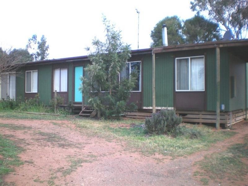 10 Boonoonar Road, Colignan VIC 3494