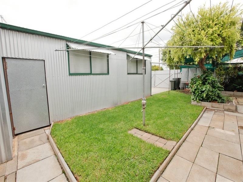 16 Mary Avenue, Mildura VIC 3500