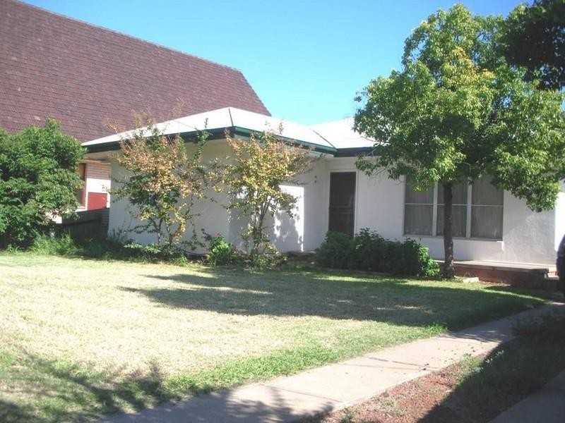 295 Deakin Avenue, Mildura VIC 3500