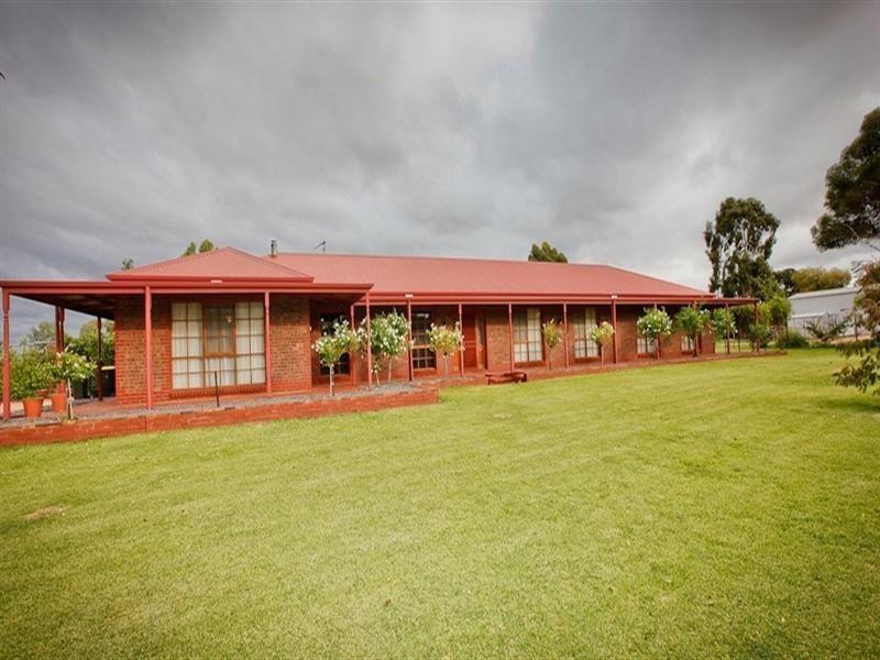 998 Cowra Avenue, Irymple VIC 3498