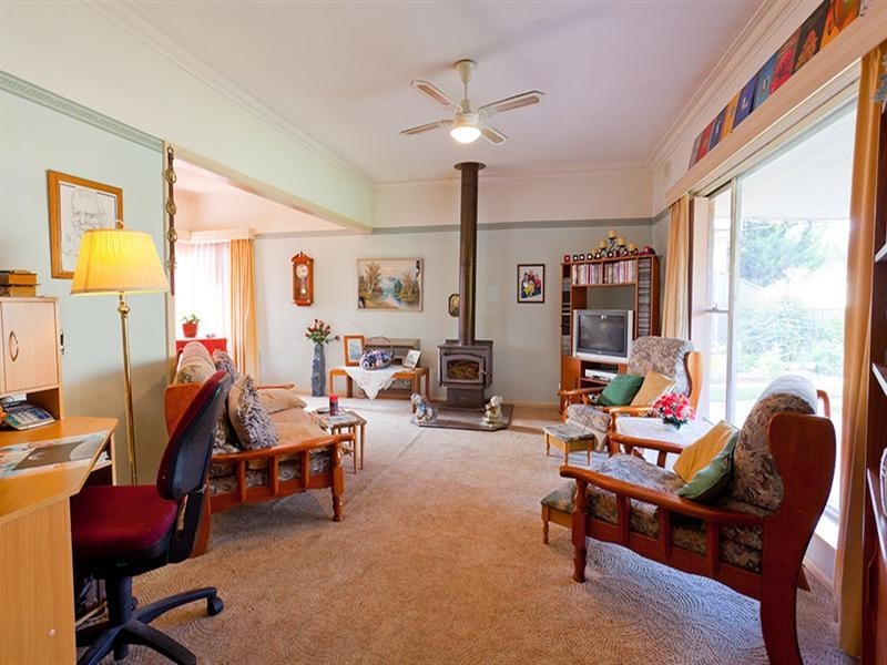 11 Cameron Avenue, Mildura VIC 3500