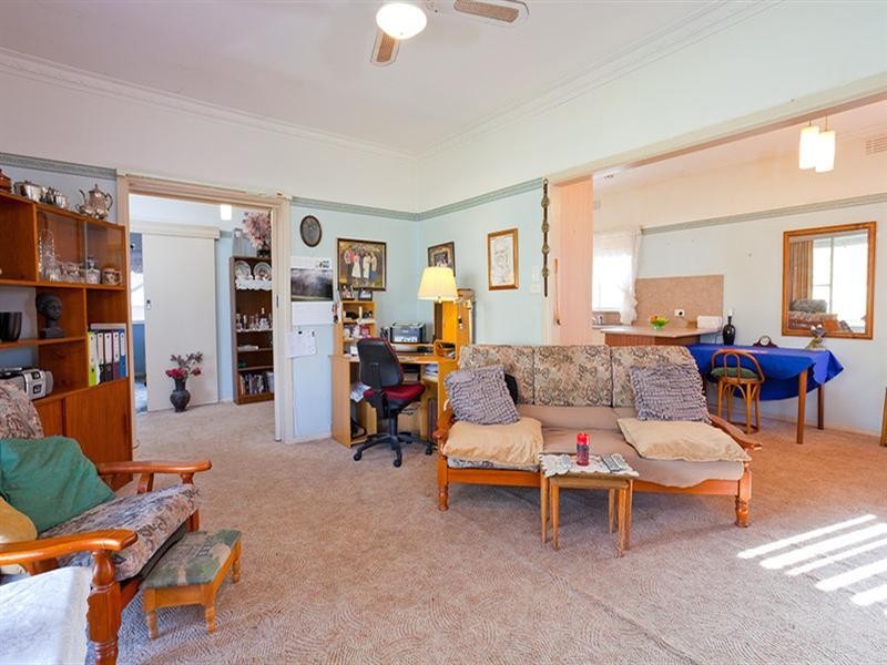 11 Cameron Avenue, Mildura VIC 3500