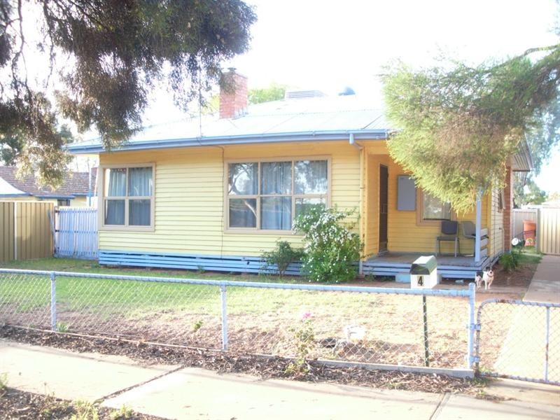 4 Loddon Avenue, Red Cliffs VIC 3496