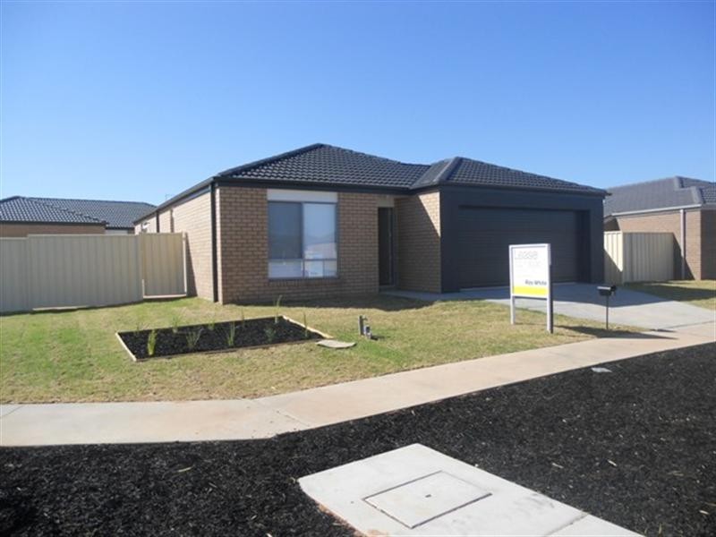 8 Immacolata Rise, Red Cliffs VIC 3496