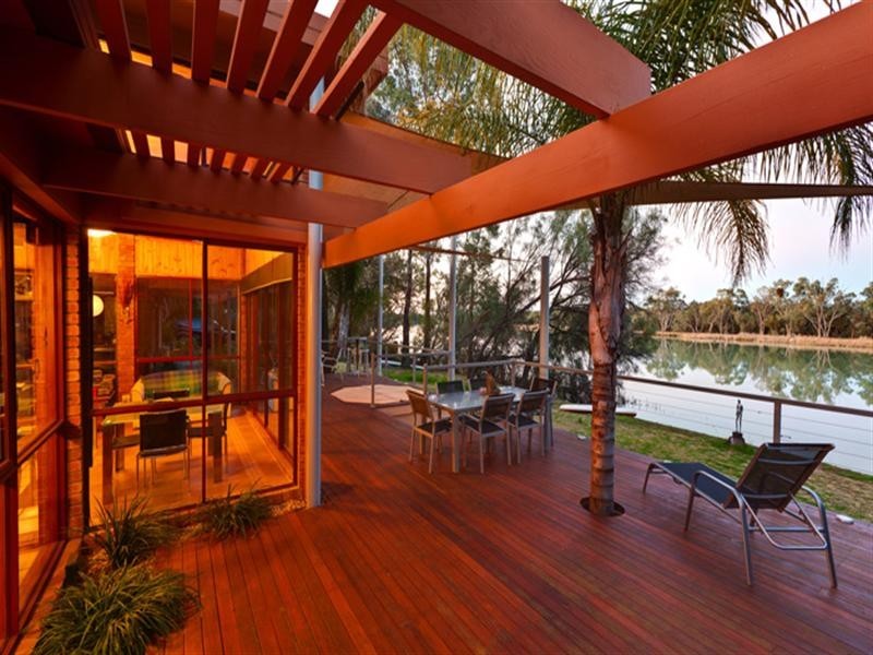 21 Cooke Street, Nichols Point VIC 3501