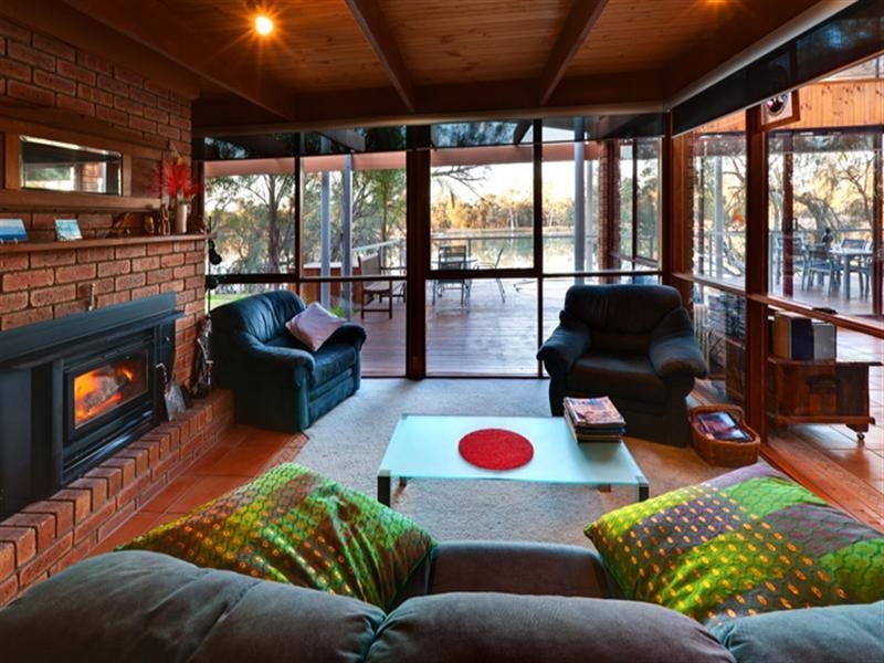 21 Cooke Street, Nichols Point VIC 3501