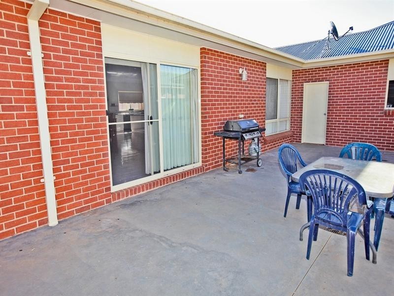 8 Jordan Avenue, Mildura VIC 3500