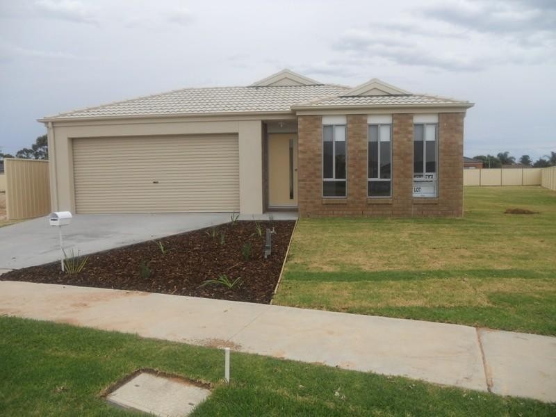 8 Reisling Court, Mildura VIC 3500