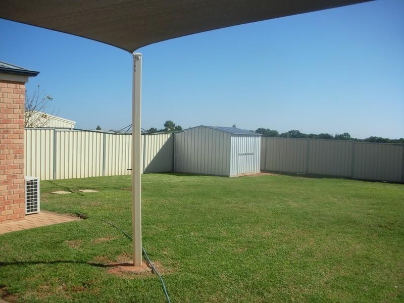 79 Summer Drive, Buronga NSW 2739