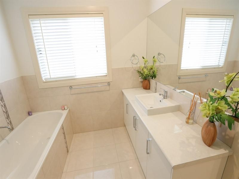 2 Roy Harwood Drive, Irymple VIC 3498