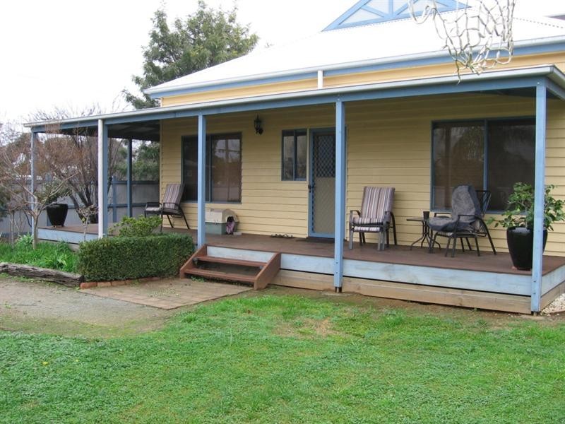 25 Victoria Street, Rochester VIC 3561