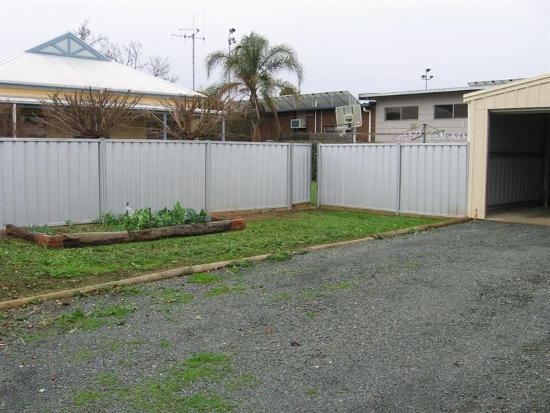 25 Victoria Street, Rochester VIC 3561