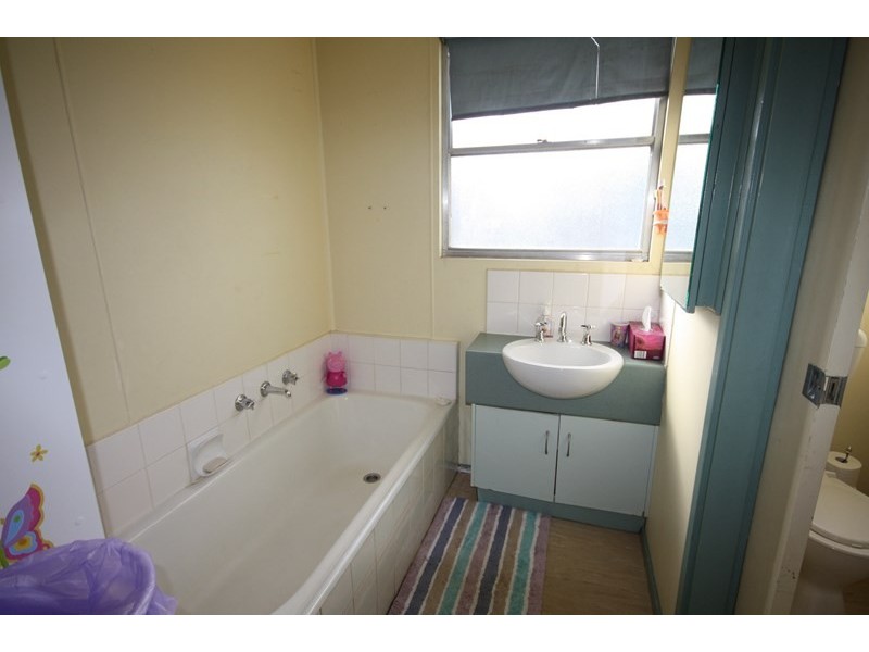 9 Johnson Street, Rochester VIC 3561