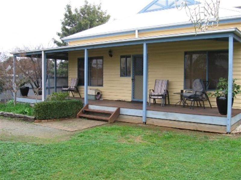 25 Victoria Street, Rochester VIC 3561