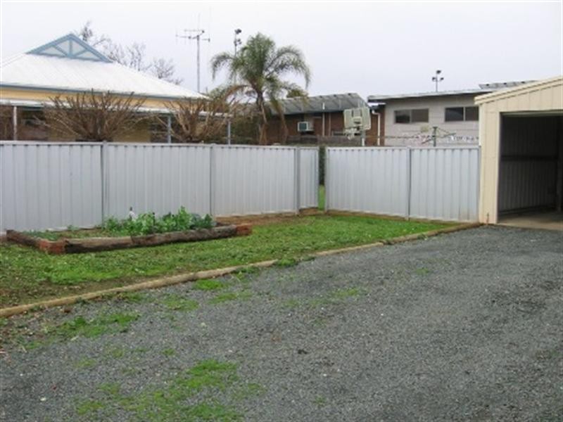 25 Victoria Street, Rochester VIC 3561