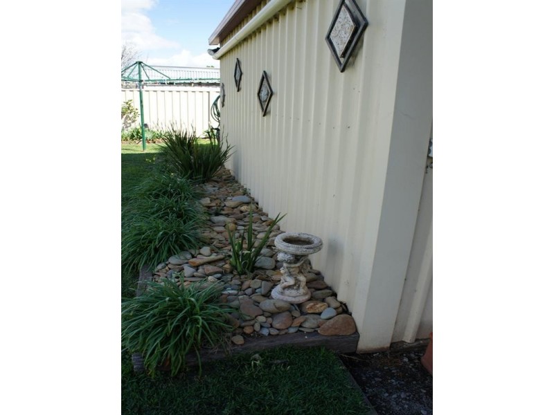 11 Dudley Street, Rochester VIC 3561