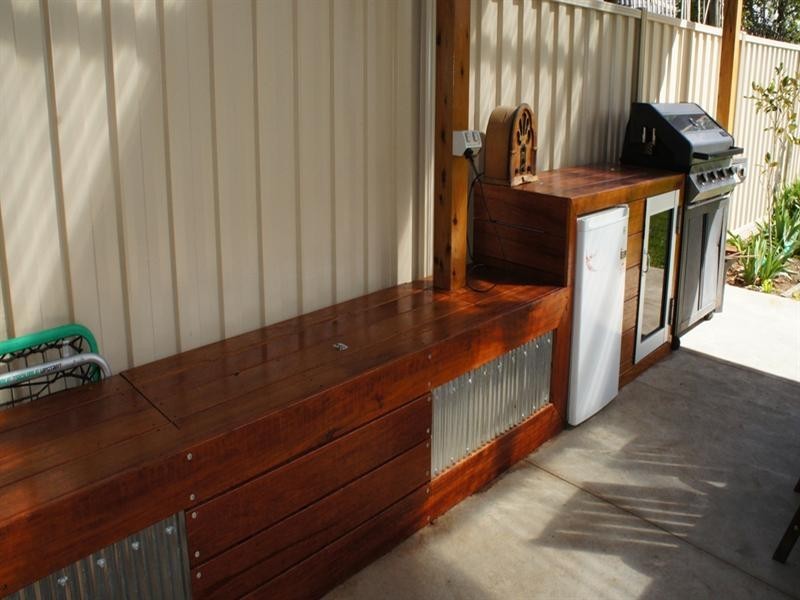 11 Dudley Street, Rochester VIC 3561