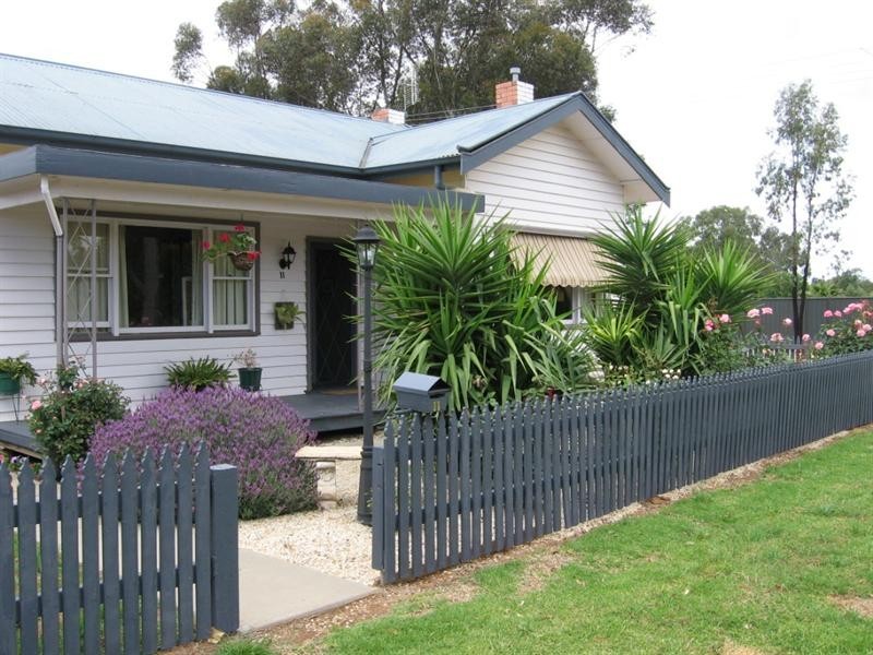 11 Morton Street, Rochester VIC 3561