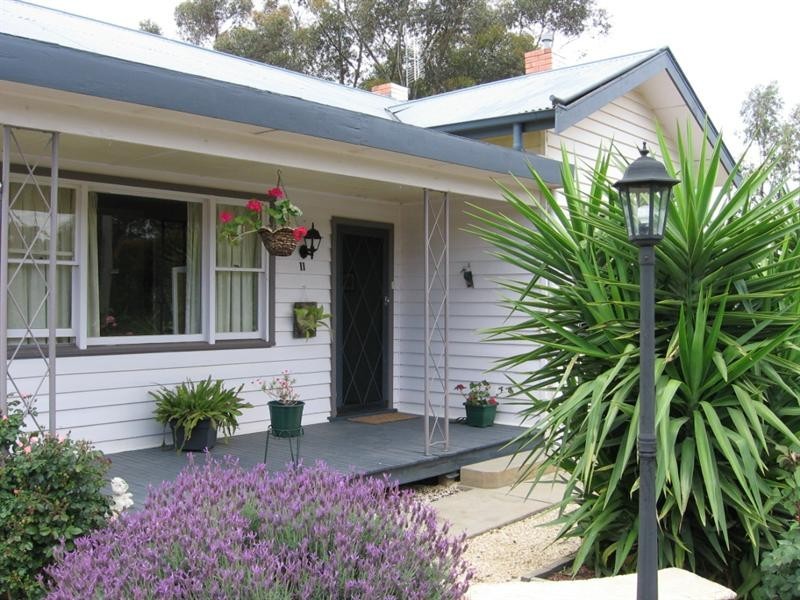 11 Morton Street, Rochester VIC 3561