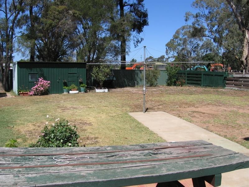 12 Gray Street, Rochester VIC 3561