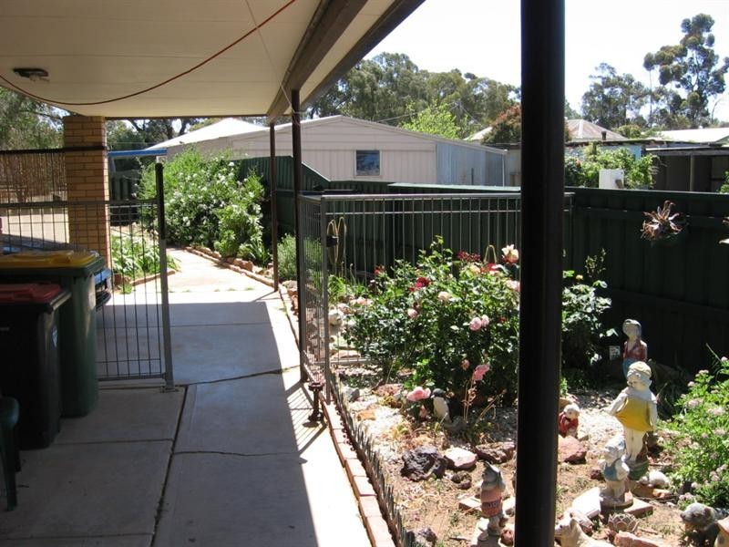 12 Gray Street, Rochester VIC 3561