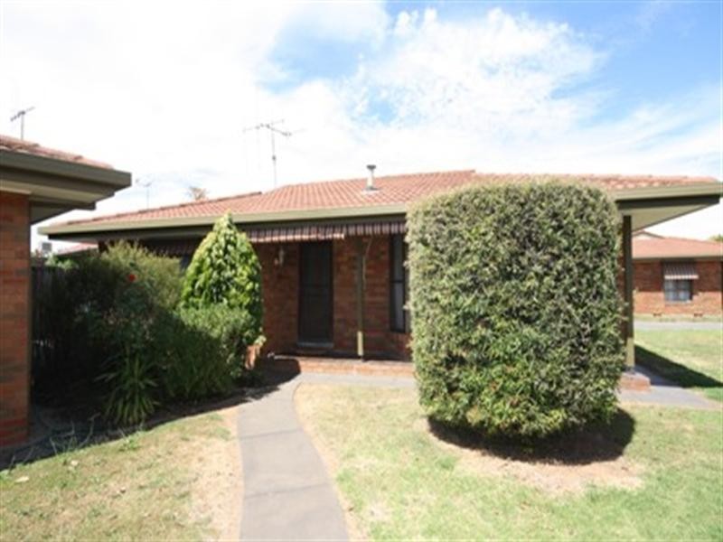 2/29 Mackay Street, Rochester VIC 3561