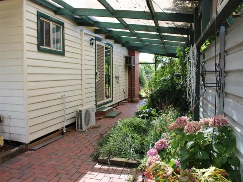 39 Victoria Street, Rochester VIC 3561