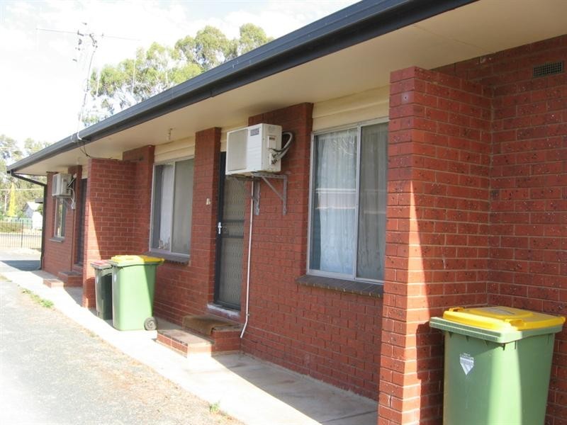 83 High Street, Rochester VIC 3561