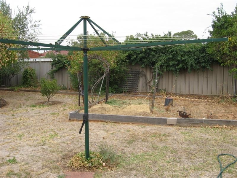 2 Leahy Court, Rochester VIC 3561