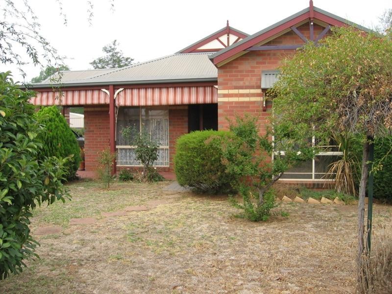 2 Leahy Court, Rochester VIC 3561