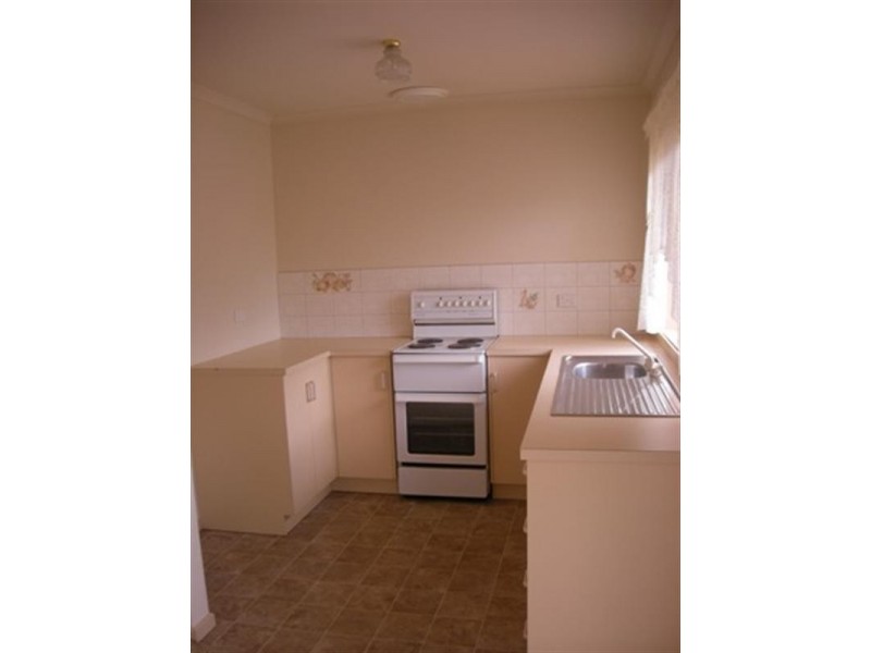 37 Francis Street, Rochester VIC 3561