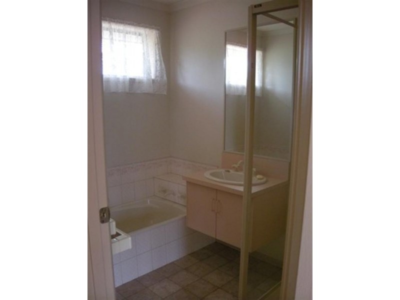 37 Francis Street, Rochester VIC 3561