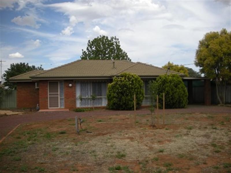 37 Francis Street, Rochester VIC 3561