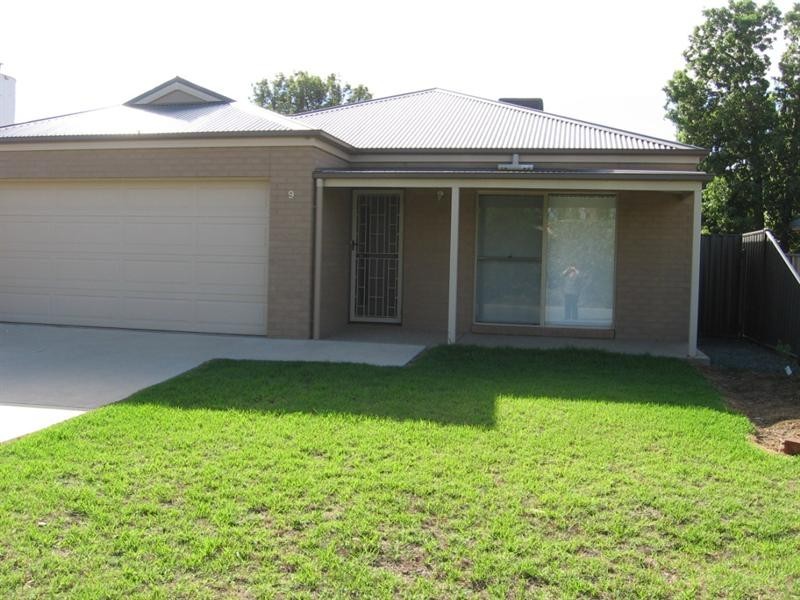 9 Morton Street, Rochester VIC 3561