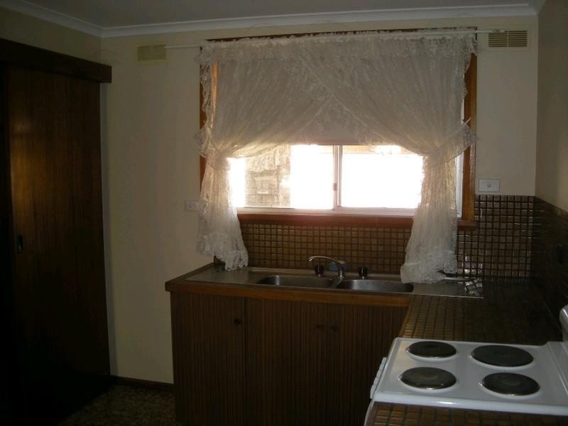 2/9 Fraser Street, Rochester VIC 3561