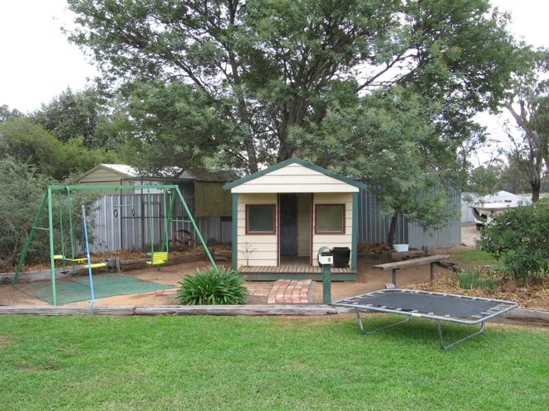 38 Dudley Street, Rochester VIC 3561