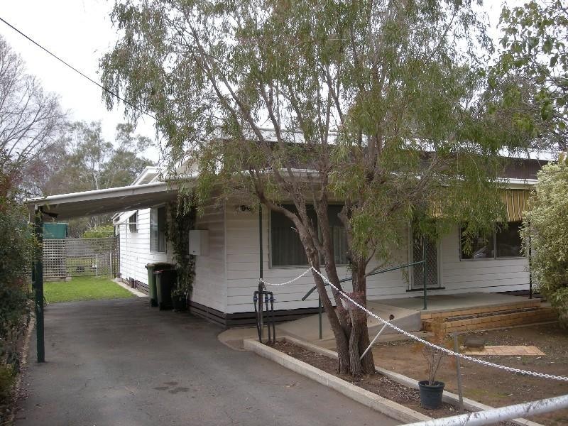 12 Church Street, Rochester VIC 3561