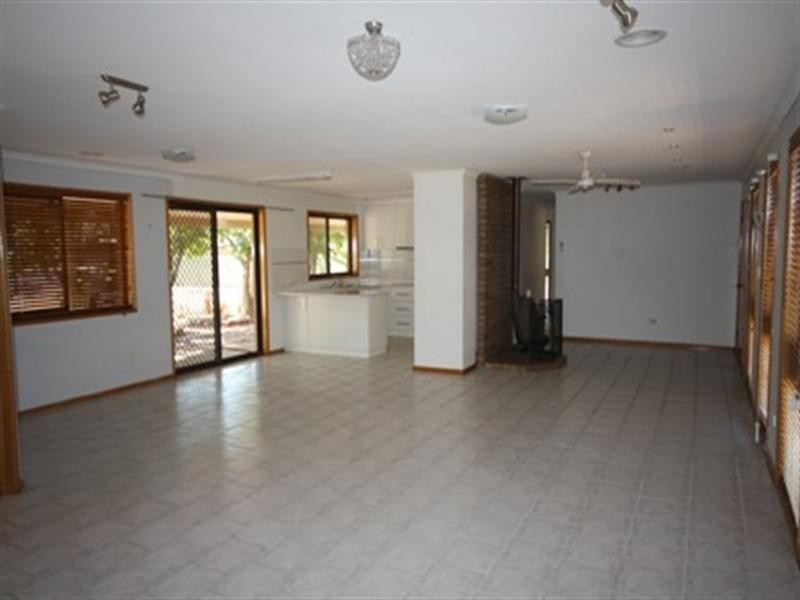 1 Phillips Street, Rochester VIC 3561