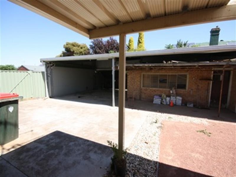 1 Phillips Street, Rochester VIC 3561