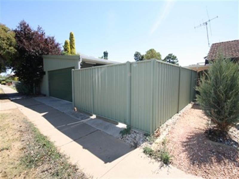 1 Phillips Street, Rochester VIC 3561