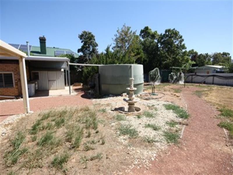 1 Phillips Street, Rochester VIC 3561
