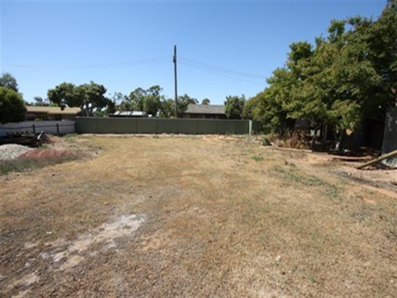 1 Phillips Street, Rochester VIC 3561