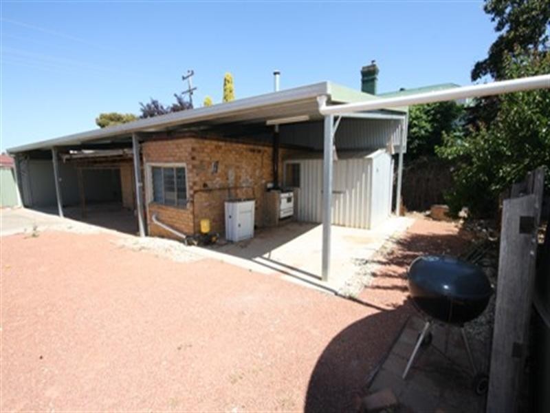 1 Phillips Street, Rochester VIC 3561