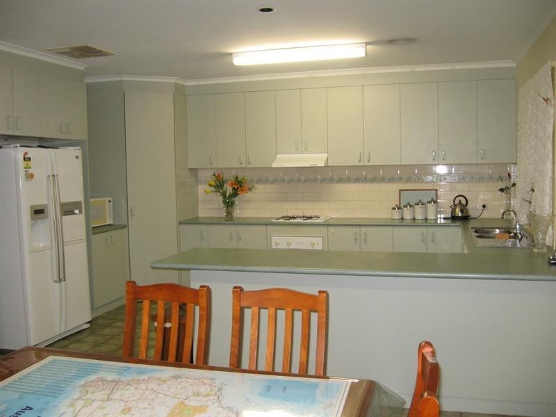 36 Kerford Street, Rochester VIC 3561