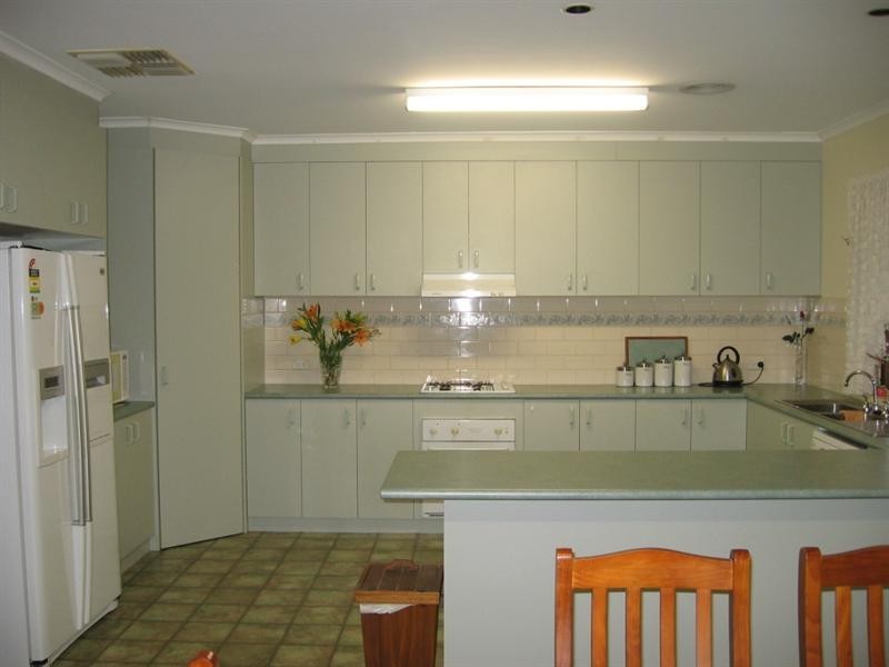 36 Kerford Street, Rochester VIC 3561